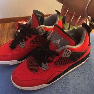 Air Jordan 4s  “toro “